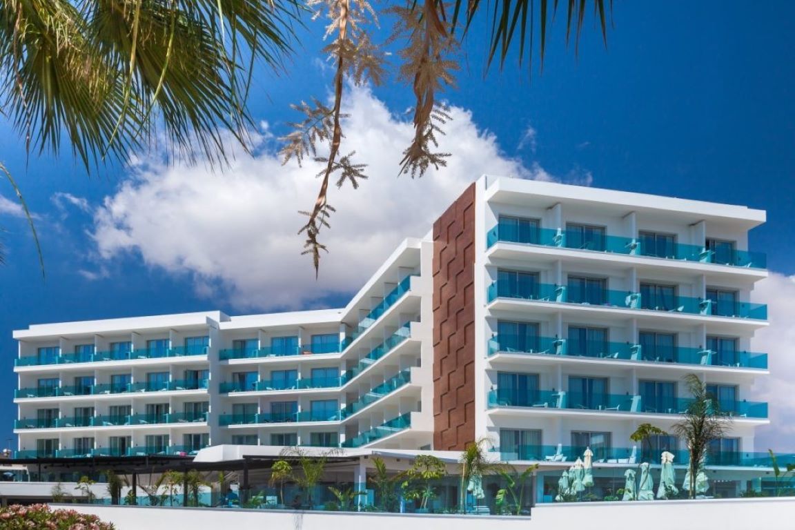 The Blue Ivy Hotel and Suites-Hotel spolja.jpg