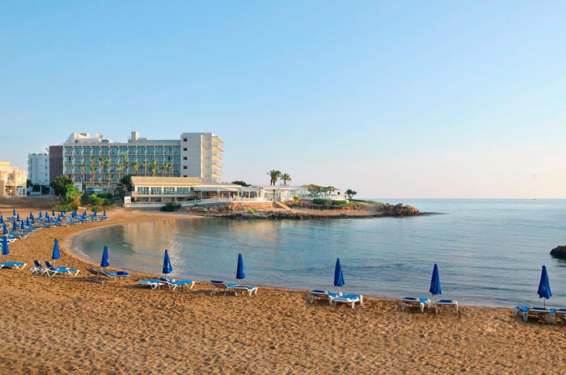 Pernera Beach Hotel-Plaza.jpg