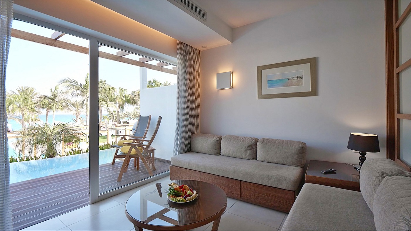 Sunrise Pearl Hotel & Spa-Junior suite deljeni bazen.jpg