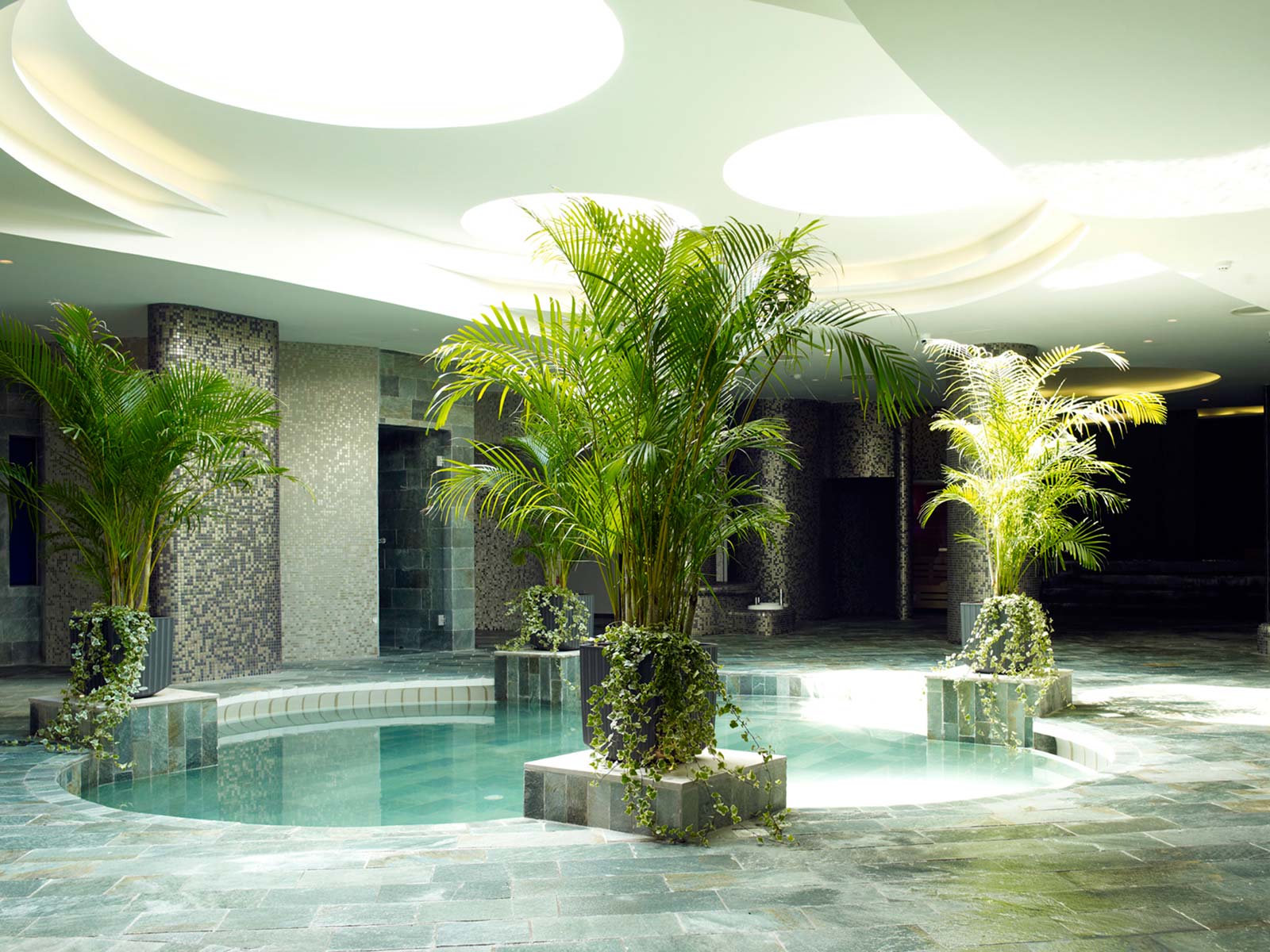 Sunrise Pearl Hotel & Spa-Unutrasnji bazen.jpg