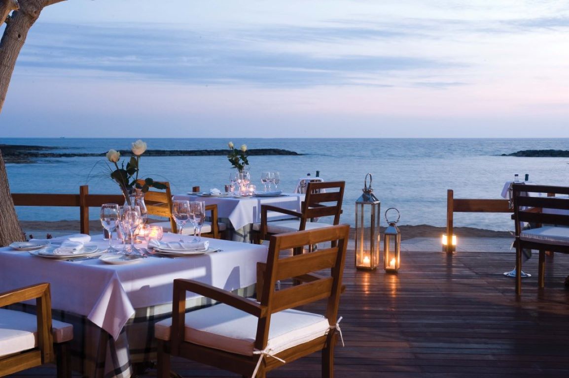 Asimina Suites Hotel-Restoran na plazi.jpg