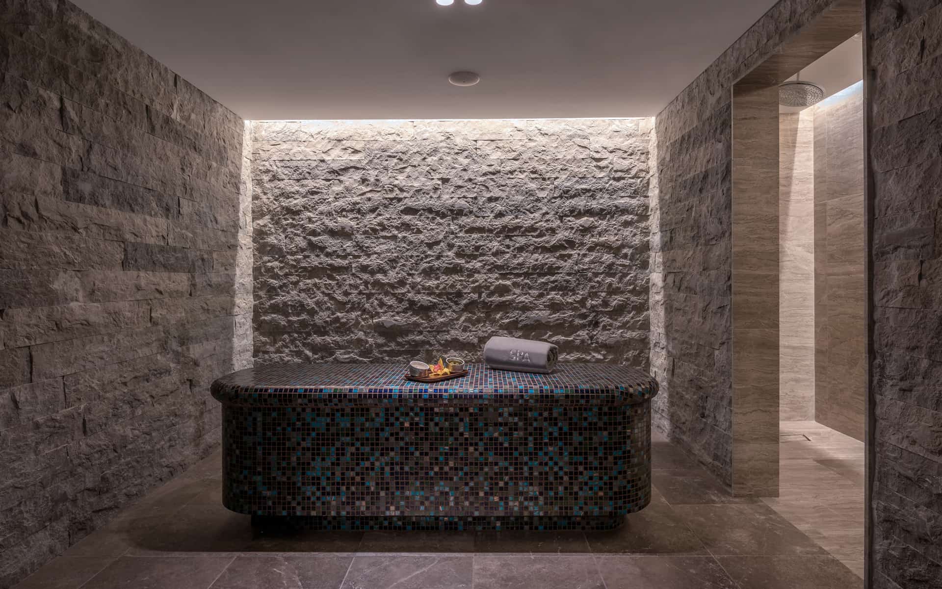 Amara Hotel-Krevet za terapiju.jpg