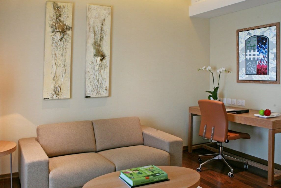 Crowne Plaza Limassol-Bay View junior suite.jpg