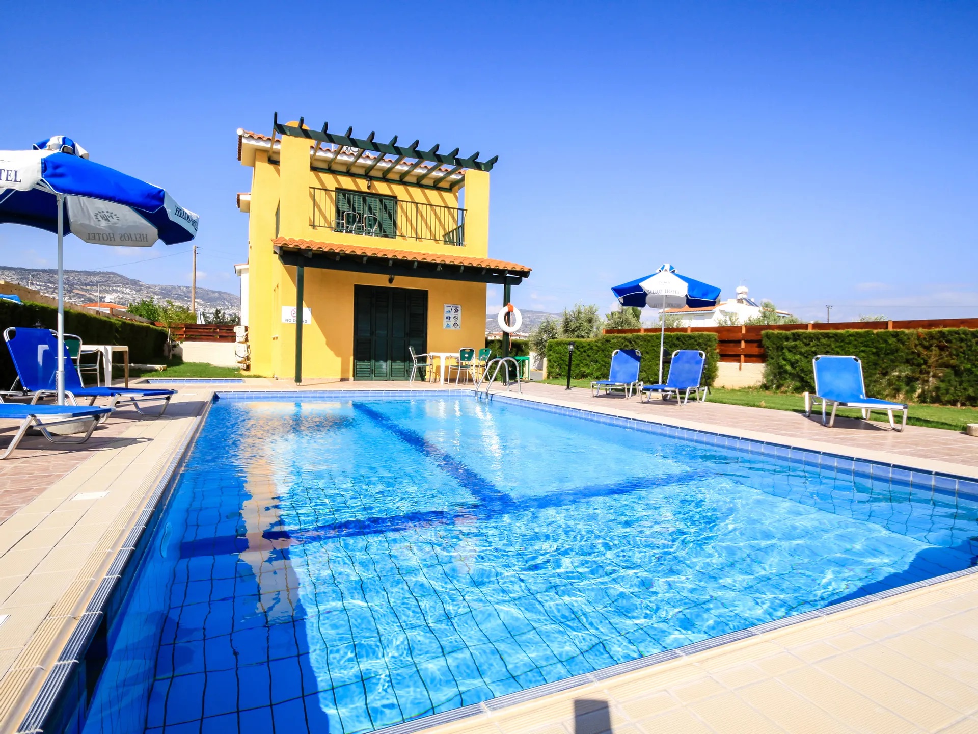 Kotsias Korallia Villas-Trosobna vila bazen.jpg