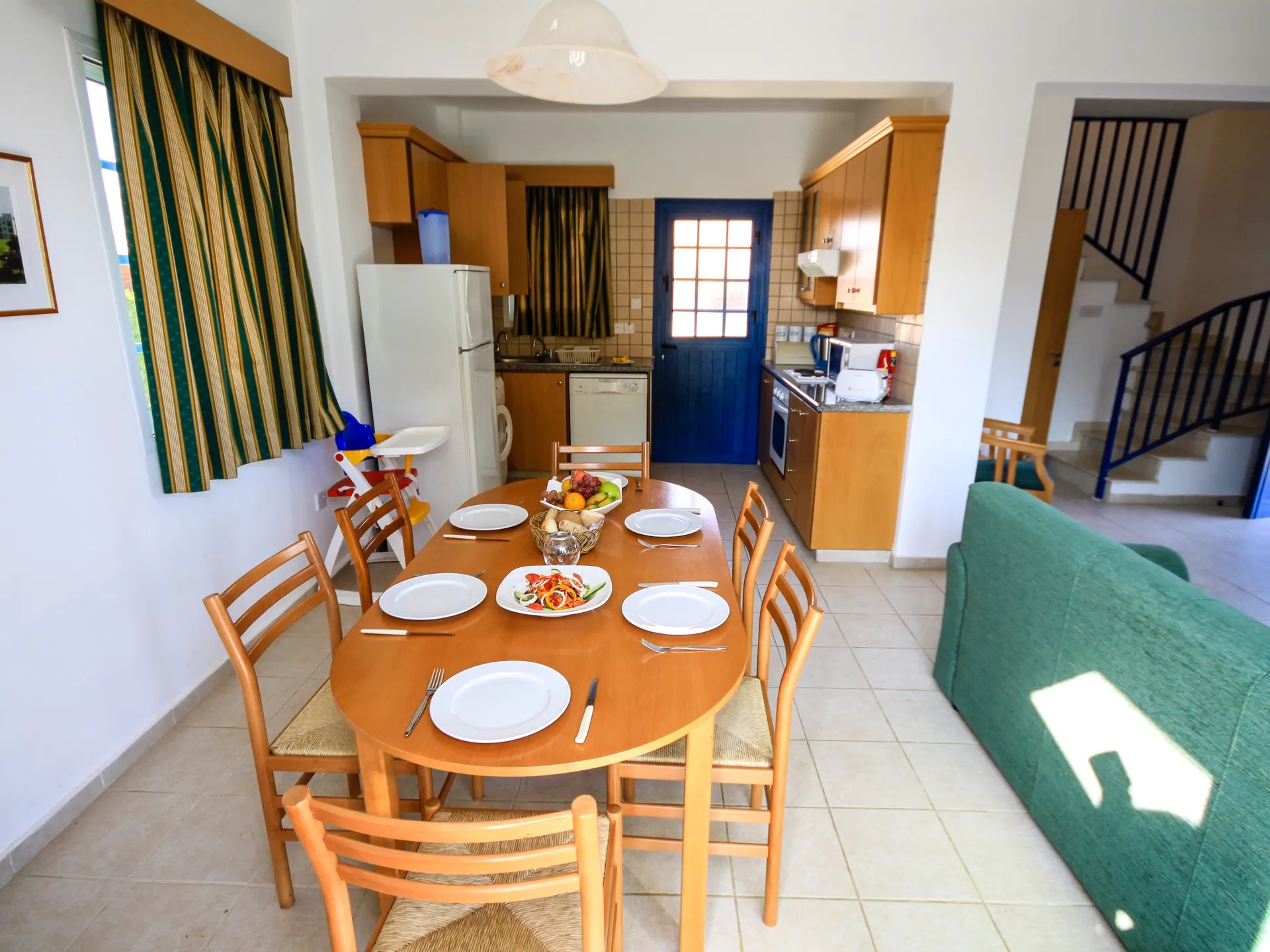 Kotsias Korallia Villas-Trosobna vila dnevna soba.jpg