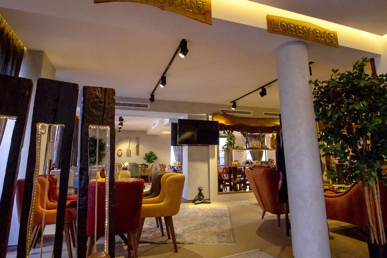Wellness Hotel Bulgaria-Lobby bar.jpeg