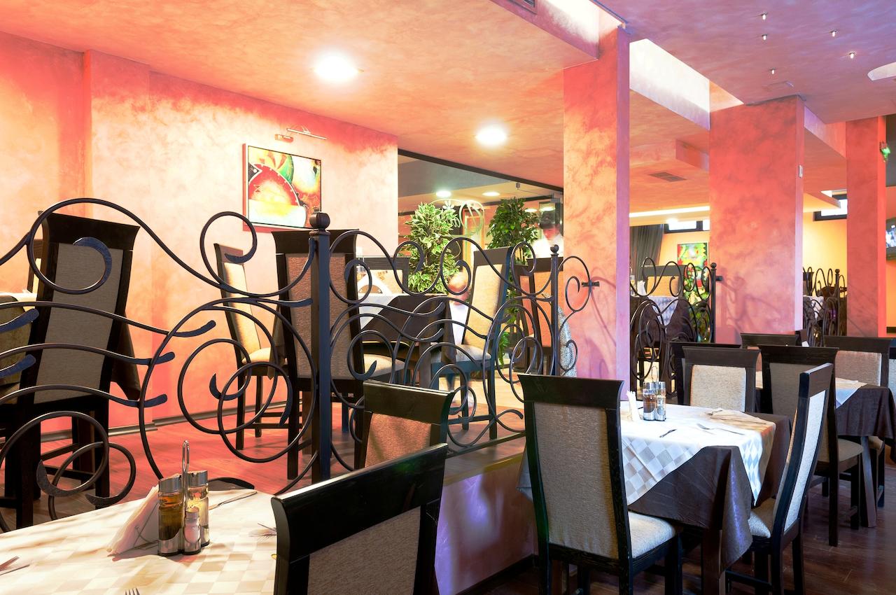 Flora Residence-Restoran.jpg