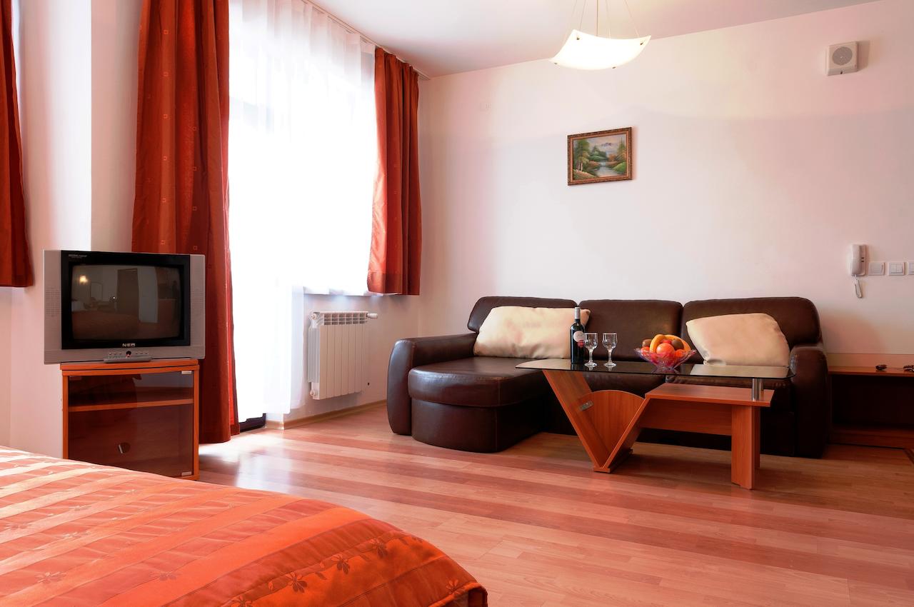 Flora Residence-Studio.jpg