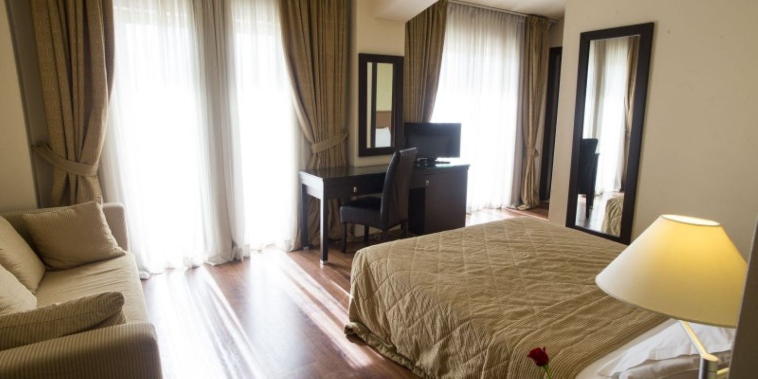 The TObacco Hotel Thessaloniki-Junior suite.jpg