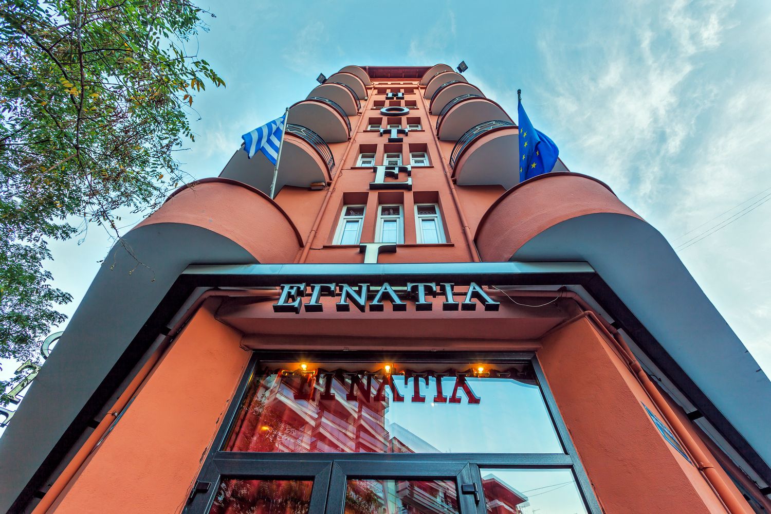 Egnatia Hotel-Hotel spolja.jpg