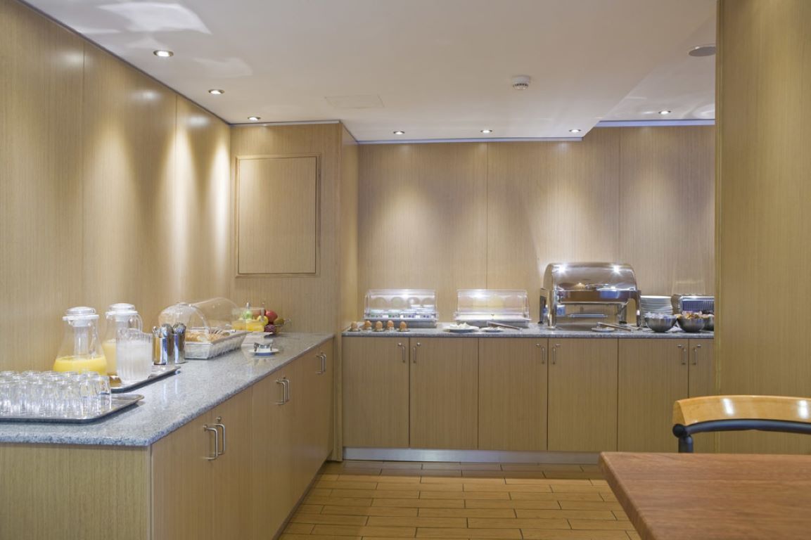 Parnon Hotel Athens-Restoran.jpg