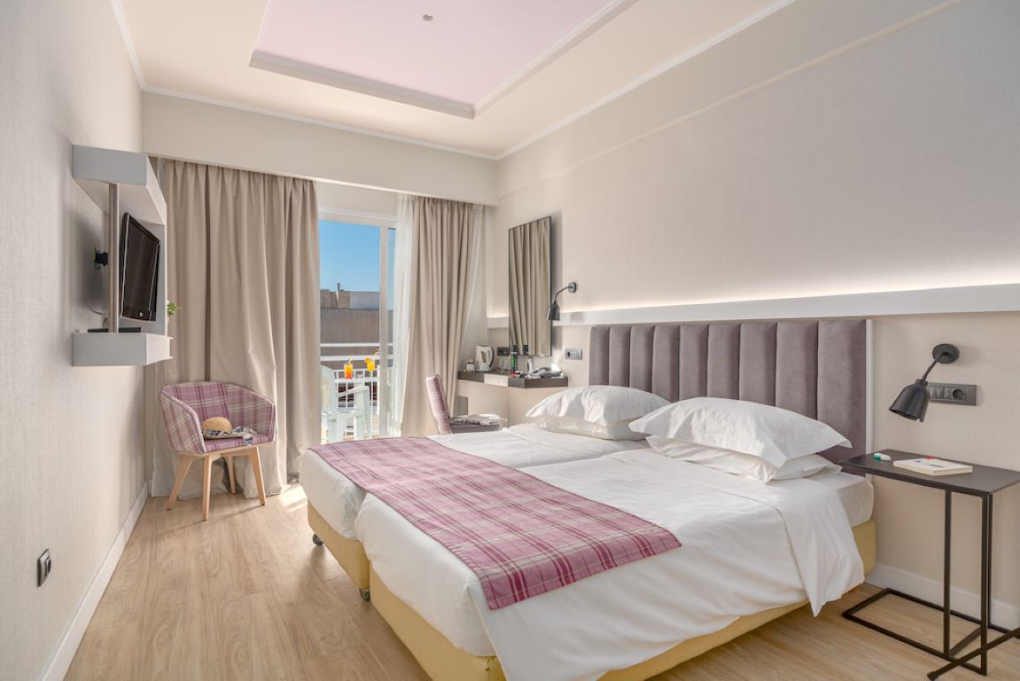 Athens Cypria Hotel-Executive soba.jpg