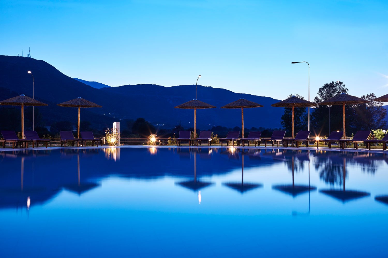 Aar Hotel & Spa Ioannina-Bazen nocu.jpg