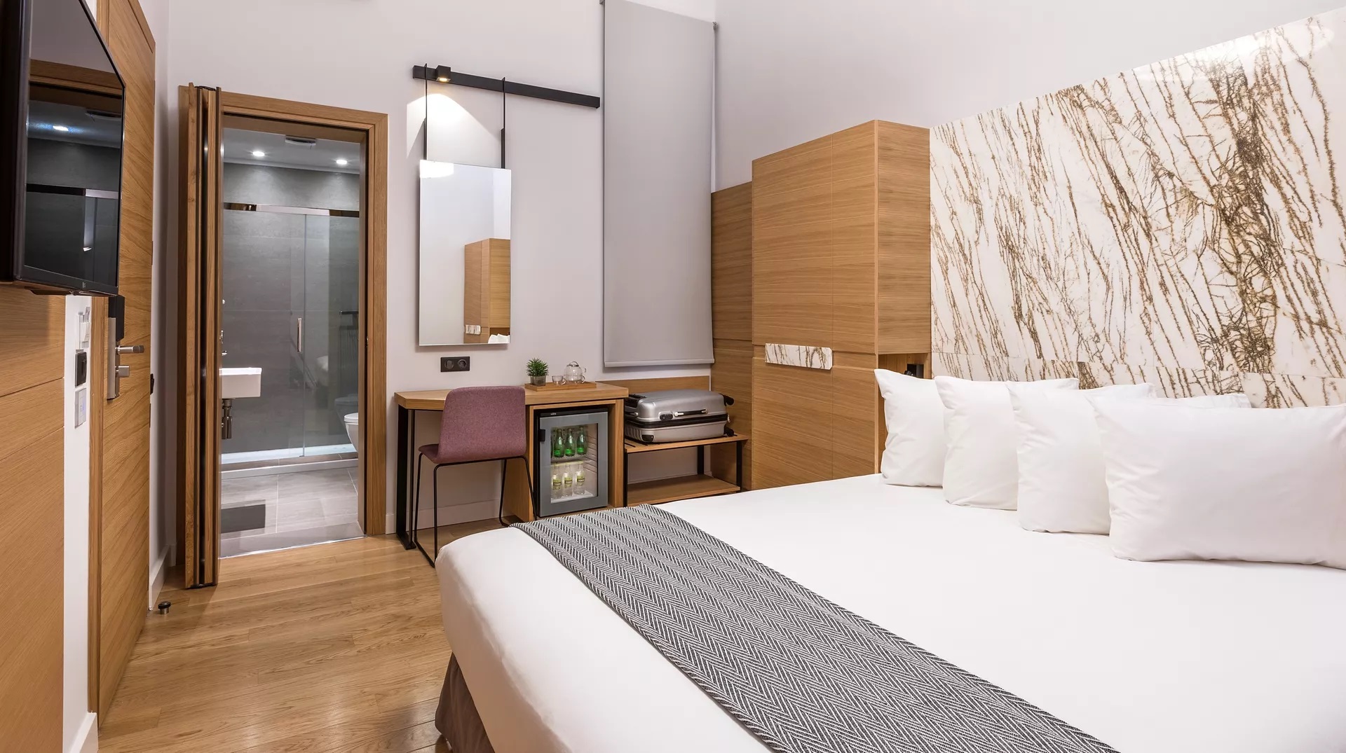 Aegli Hotel Volos-Superior soba.jpg