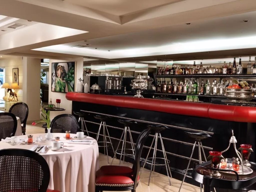 Best Western Plus Embassy Hotel Athens-Bar.jpg