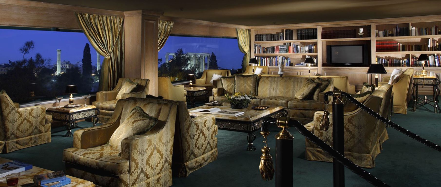 Royal Olympic Hotel Athens-Biblioteka.jpg