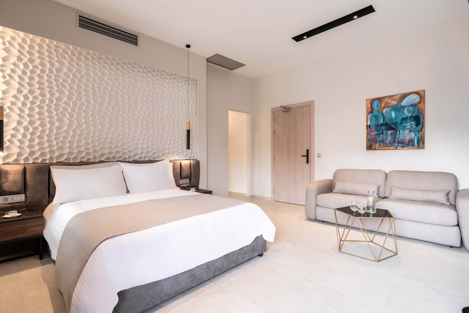 Mirabilis Boutique Hotel-Deluxe suite.jpg