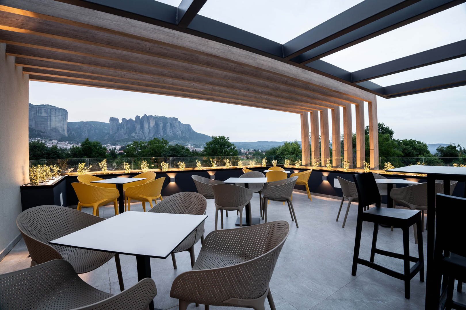 Mirabilis Boutique Hotel-Terasa.jpg