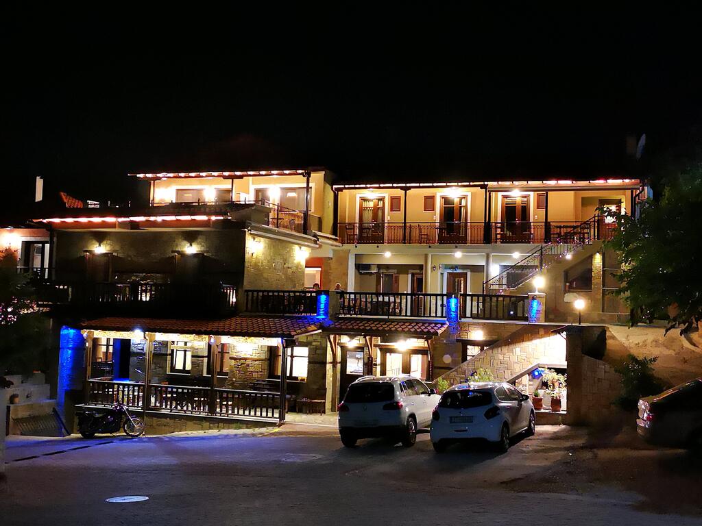 Alsos House Kalabaka-Nocni izgled.jpg