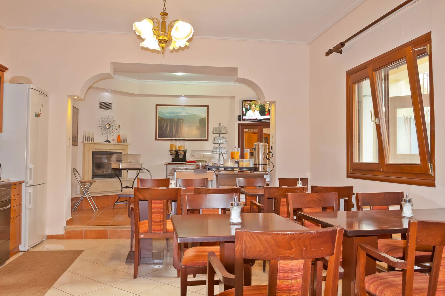 Alsos House Kalabaka-Prostor ua dorucak.jpg