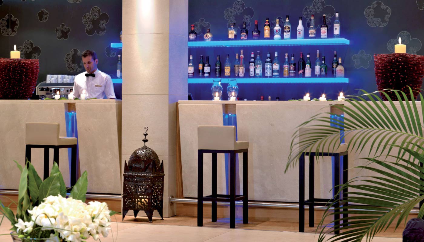 Divani Meteora Hotel-Bar.jpg