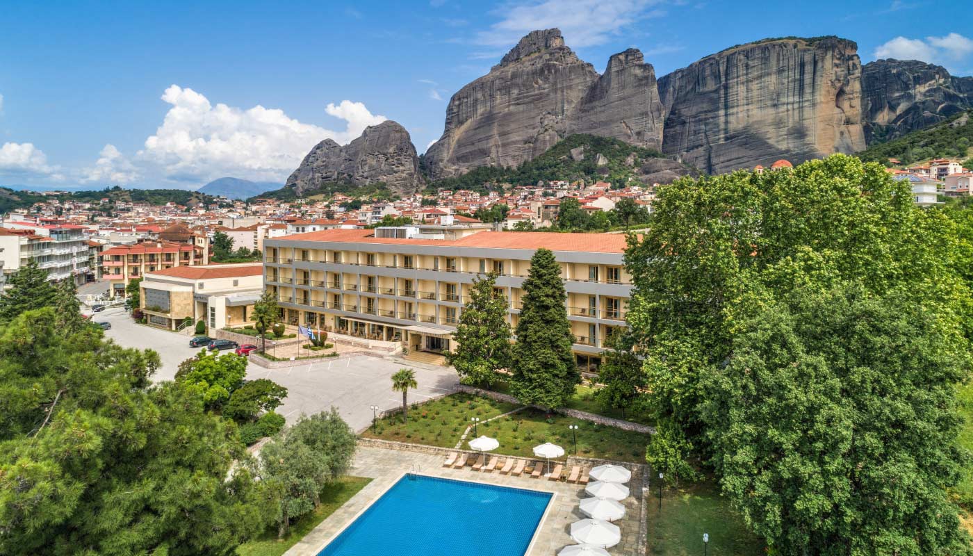 Divani Meteora Hotel-Spoljasnji izgled.jpg