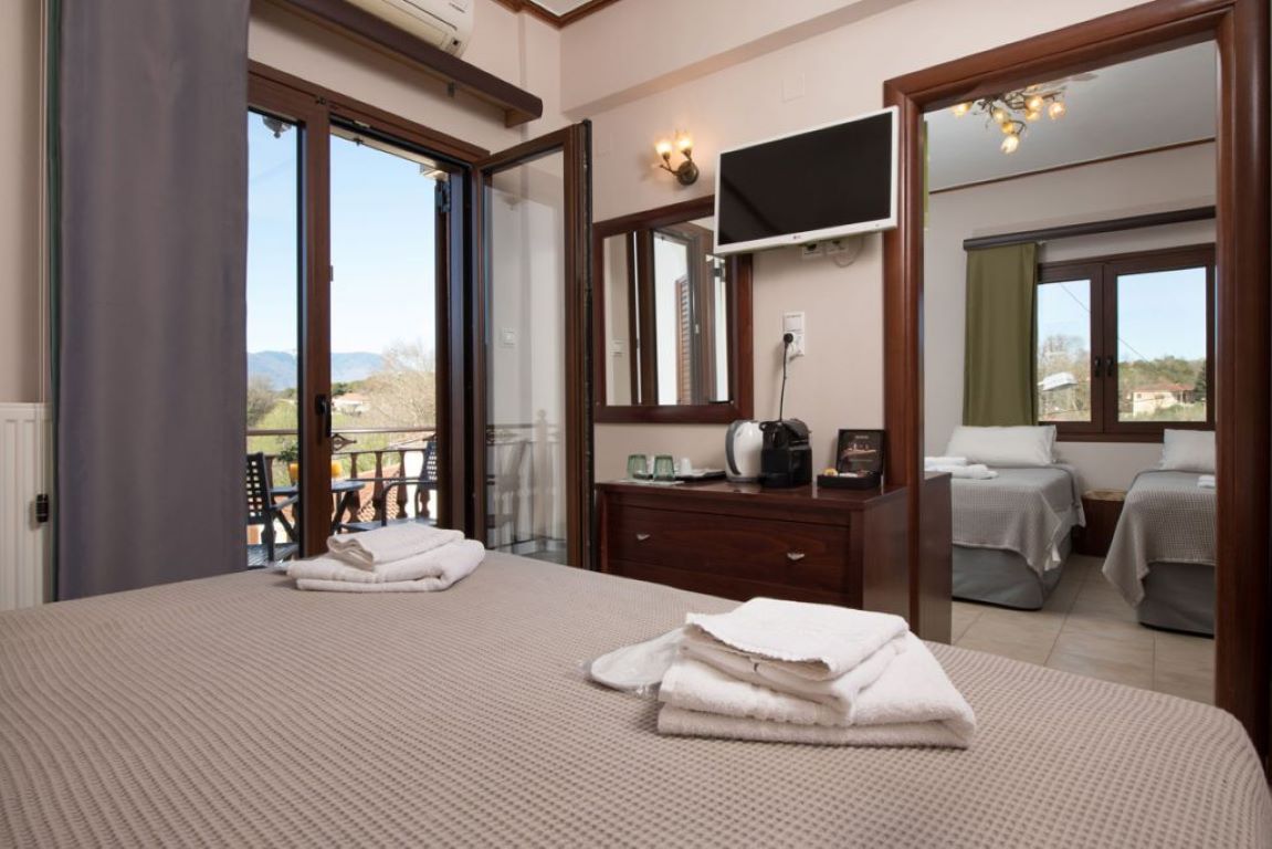 Tsikeli Boutique Hotel Meteora-Two Bedroom soba.jpg