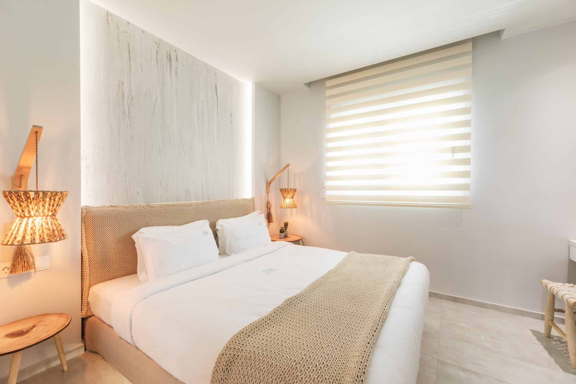 Hotel Minthi Boutique Apartments delux apartman spavaća soba.jpg