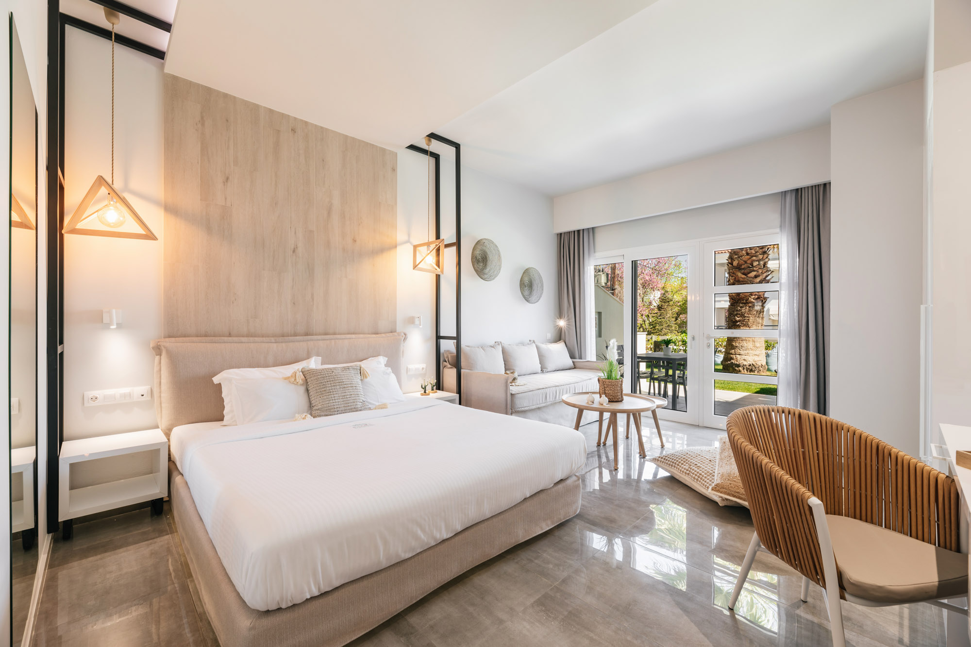 Minthi Boutique Apartments superior dvokrevetna soba.jpg