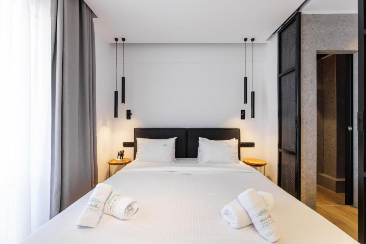 Hotel Kentro Luxury Suites dvokrevetna soba.jpg