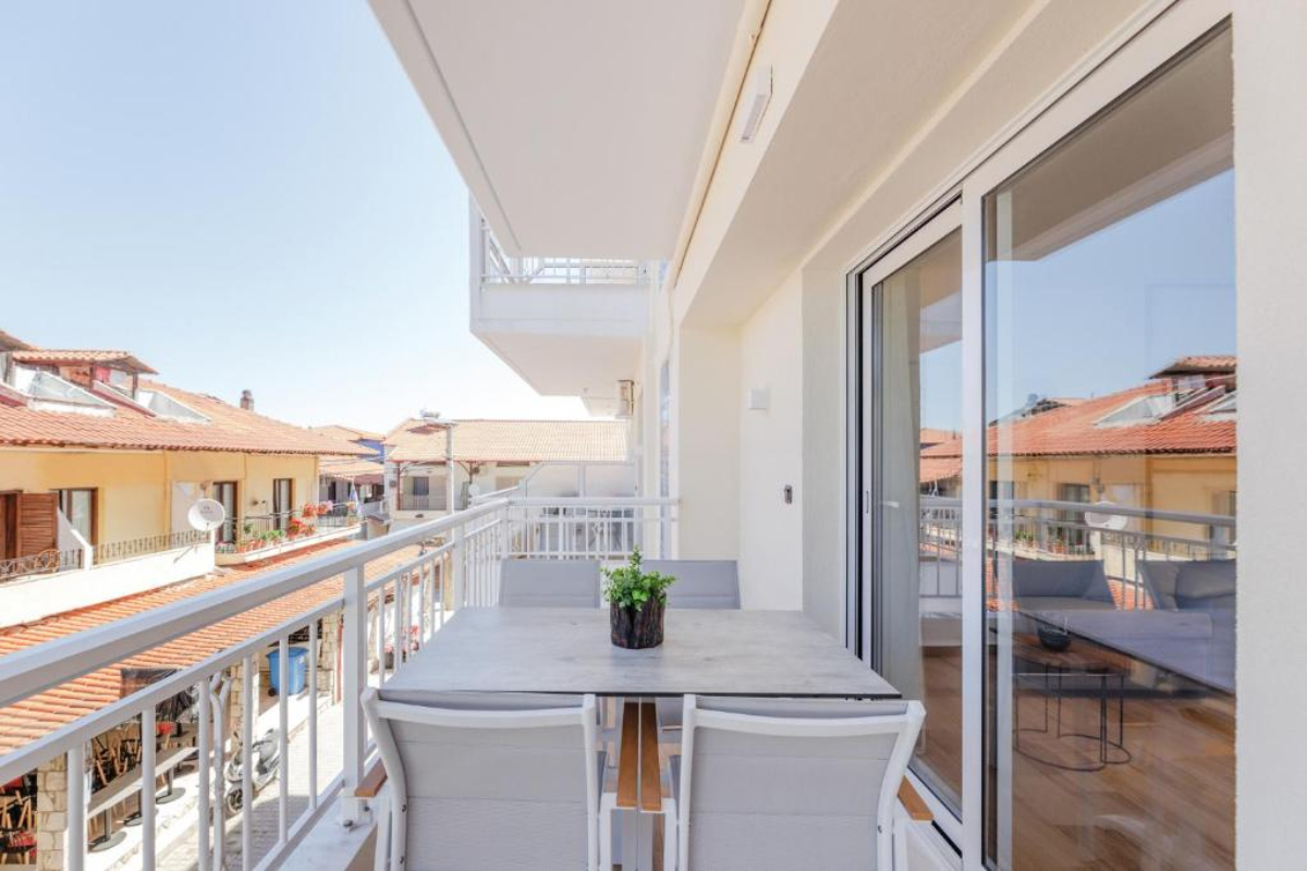 Hotel Kentro Luxury Suites izgled terase.jpg