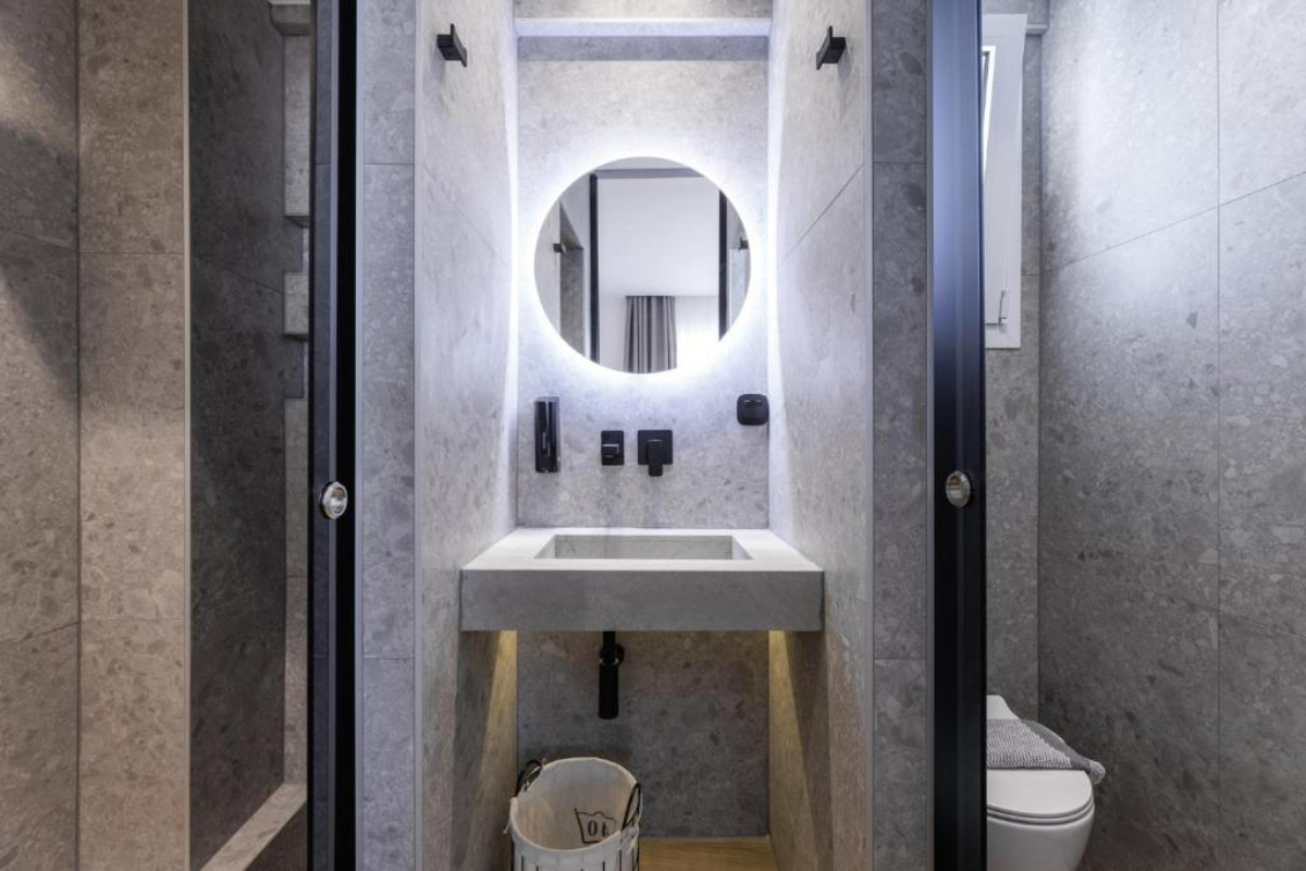 Hotel Kentro Luxury Suites kupatilo.jpg