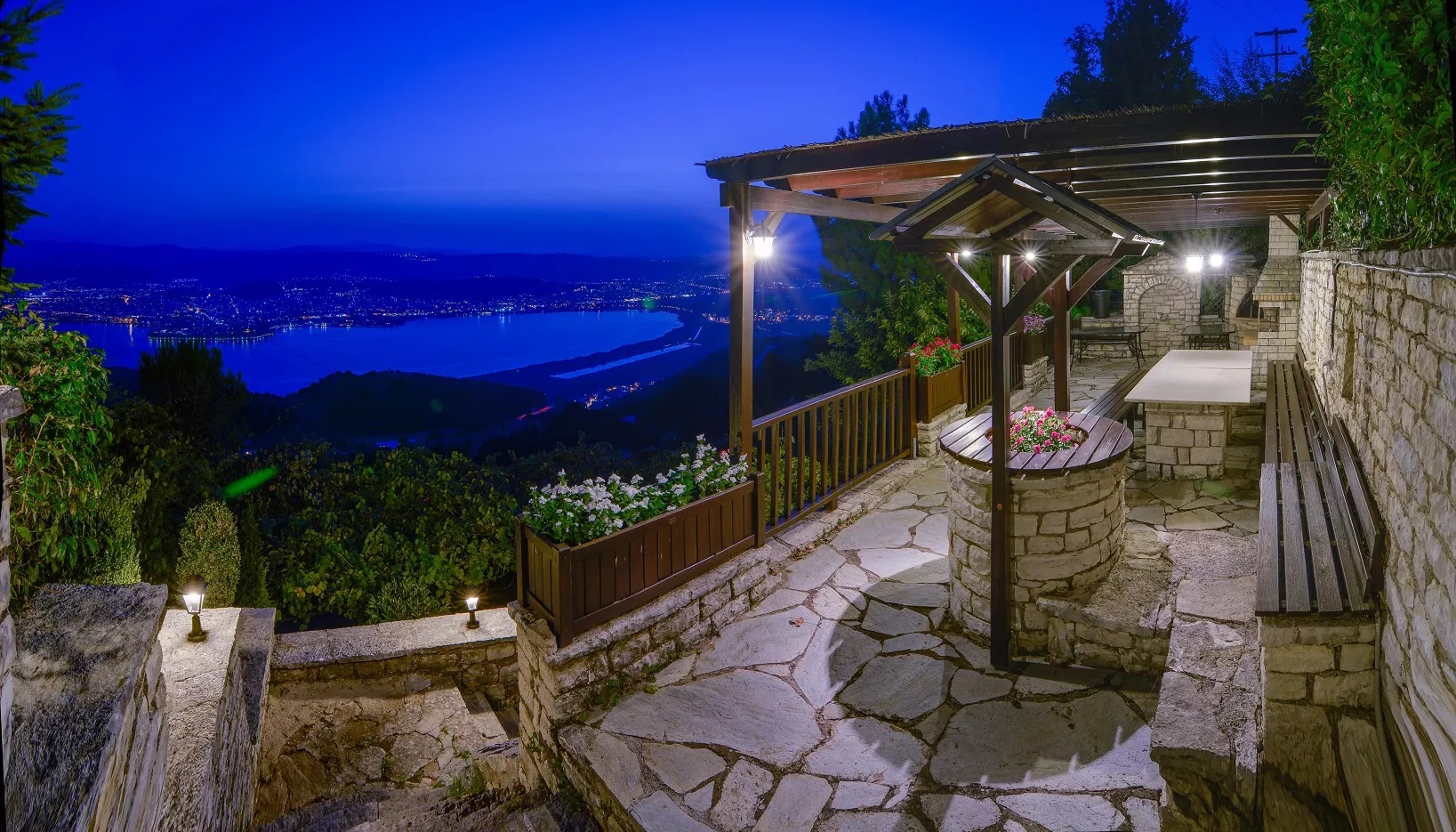 Infinity Villa Ioannina-Okruzenje hotela.jpg