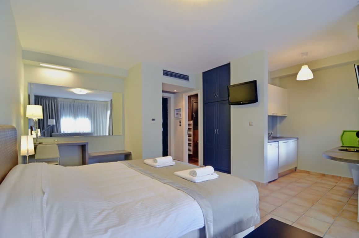 Ellopia Point Ioannina-Apartman za dve osobe.jpg