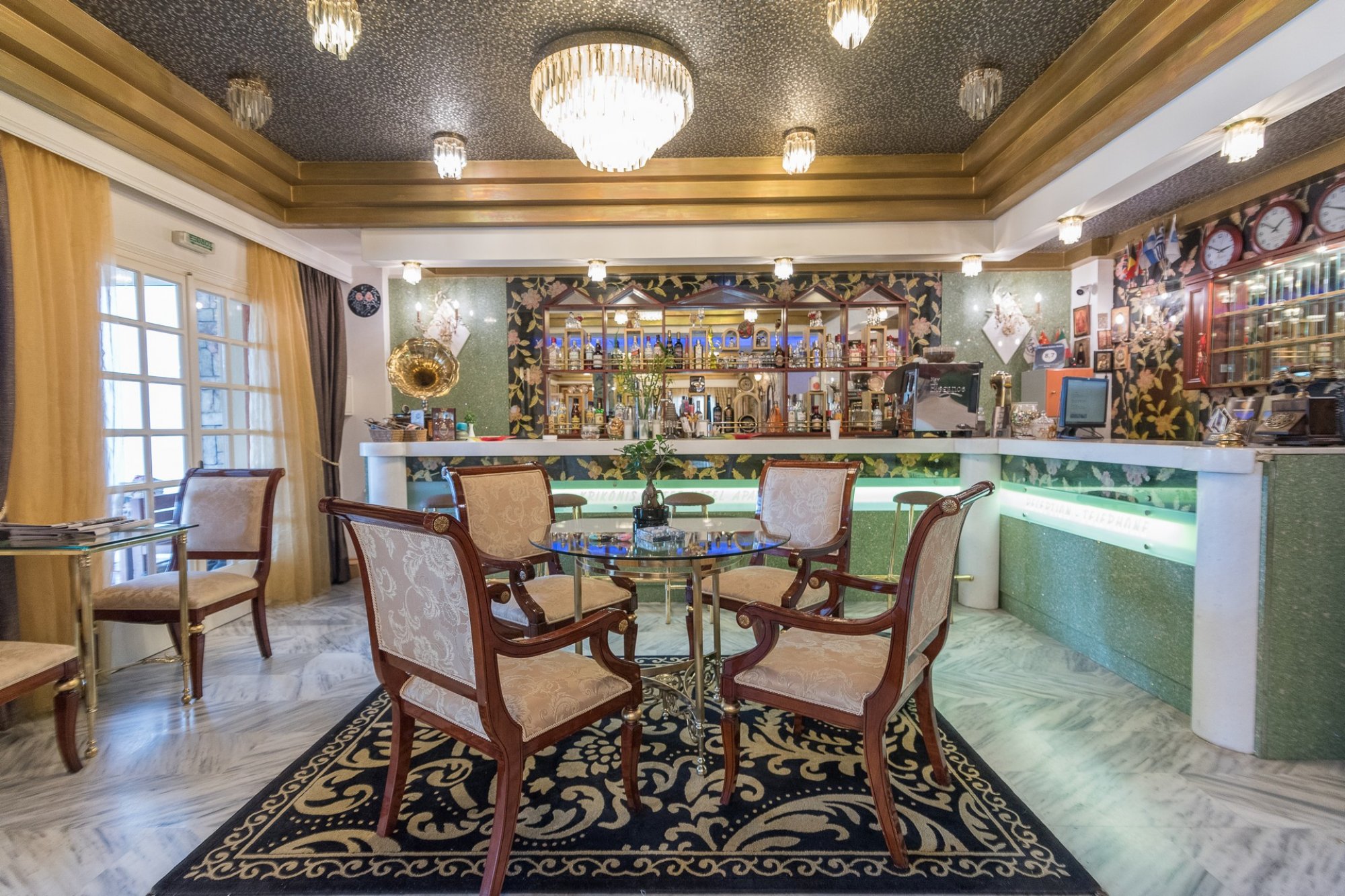 Krikonis Hotel Ioannina-Bar.jpg