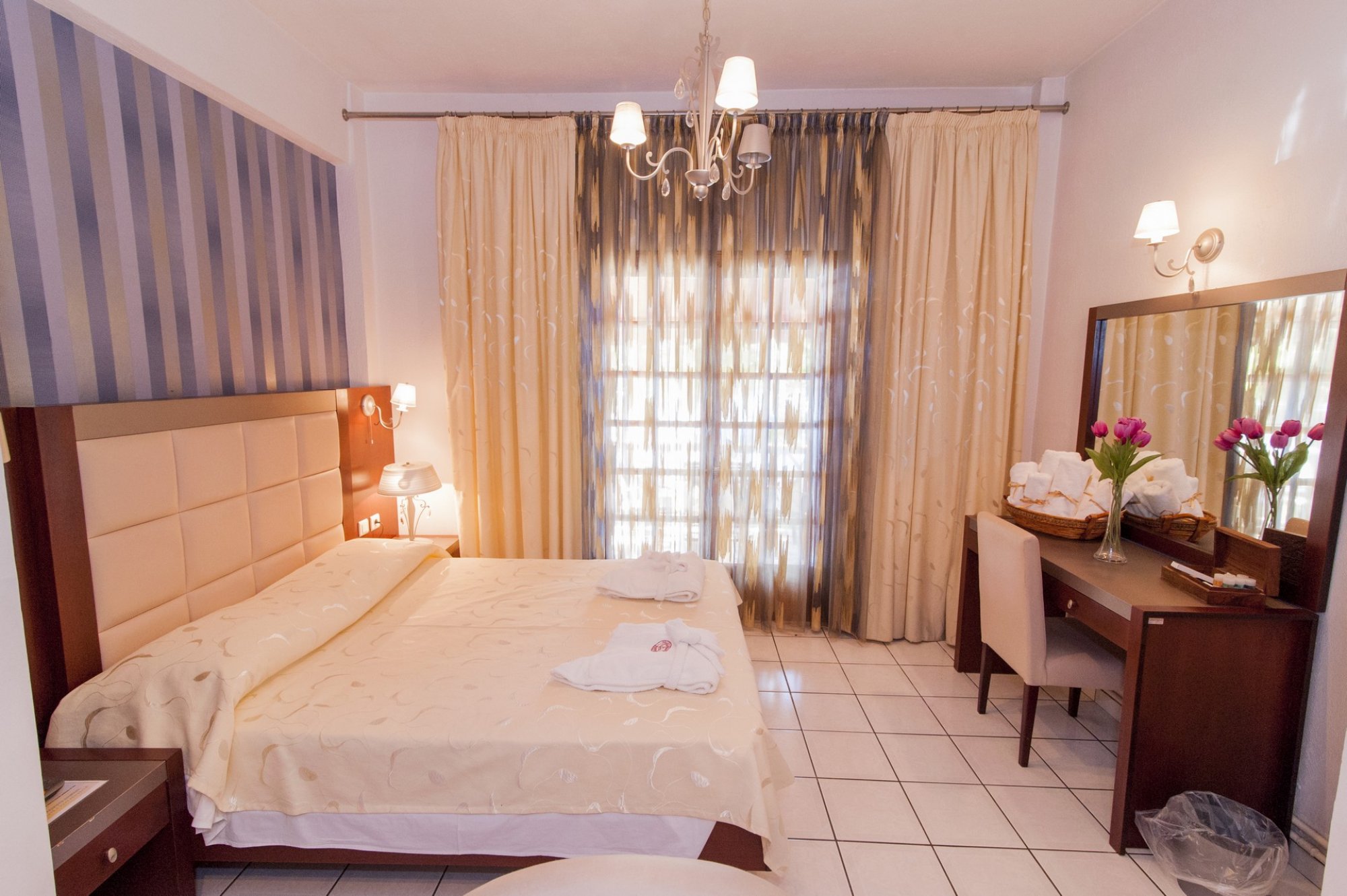 Krikonis Hotel Ioannina-Standardna soba.jpg