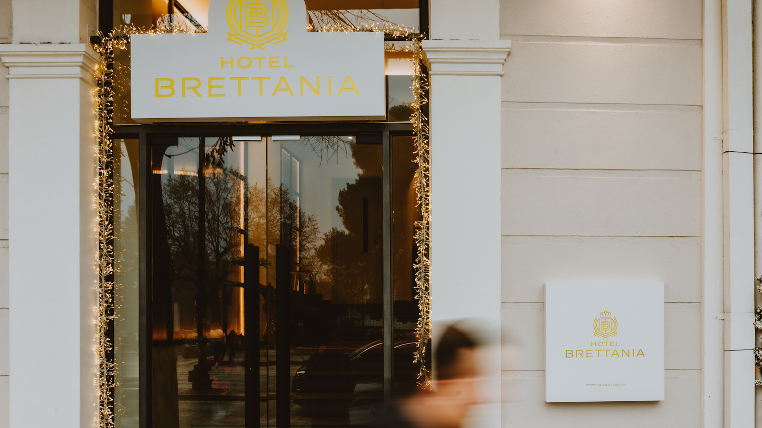 Hotel Brettania-Ulaz u hotel.jpg