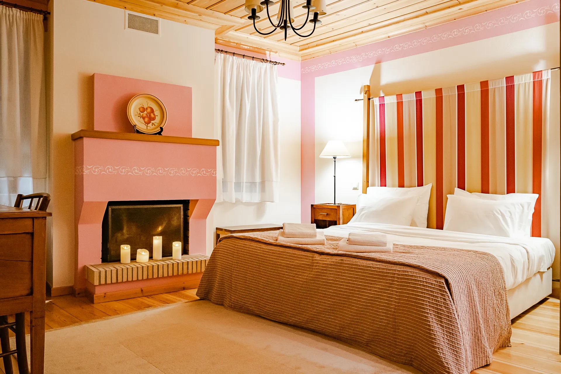 Rodia Boutique Hotel-Junior suite Fuchsia.jpg