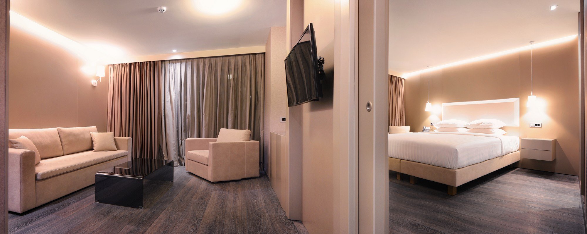 SAZ City Life Hotel Ioannina-Suite pogled jezero i grad.jpg