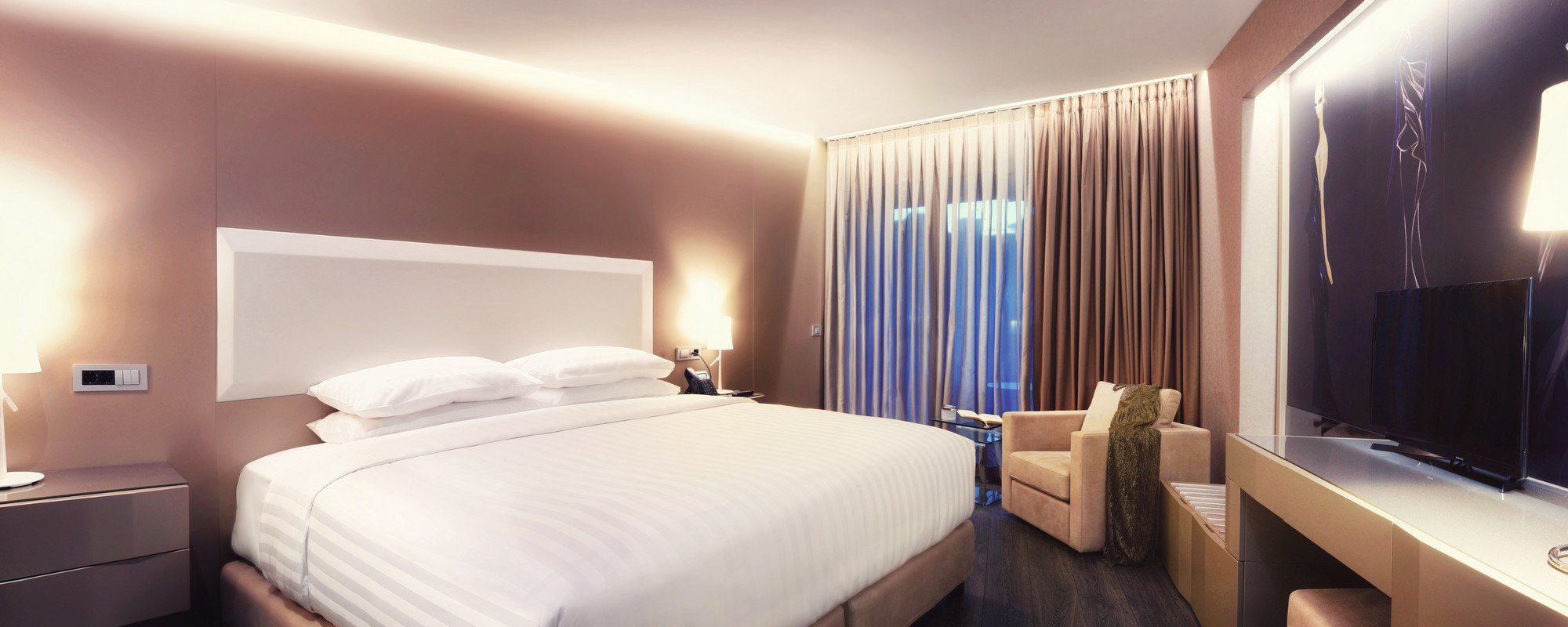 SAZ City Life Hotel Ioannina-Superior soba pogled jezero.jpg