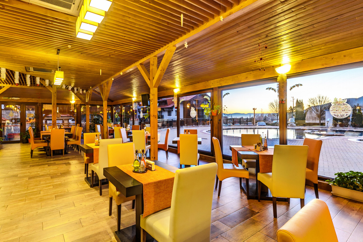 Hotel Balkan Jewel - Enterijer restorana.jpg