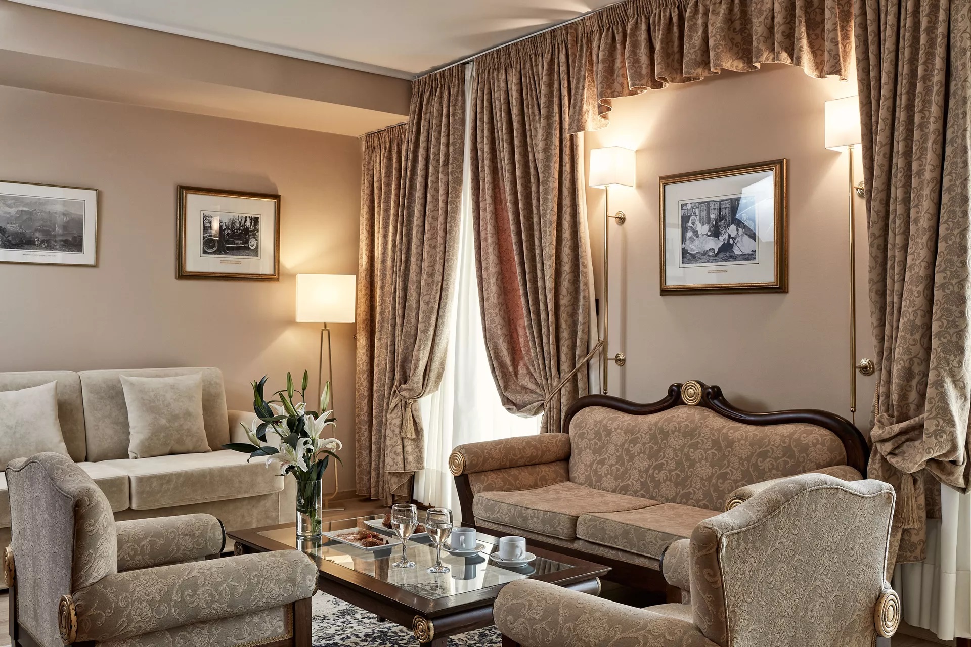 Epirus Palace Ioannina-Predsednicki suite.jpg