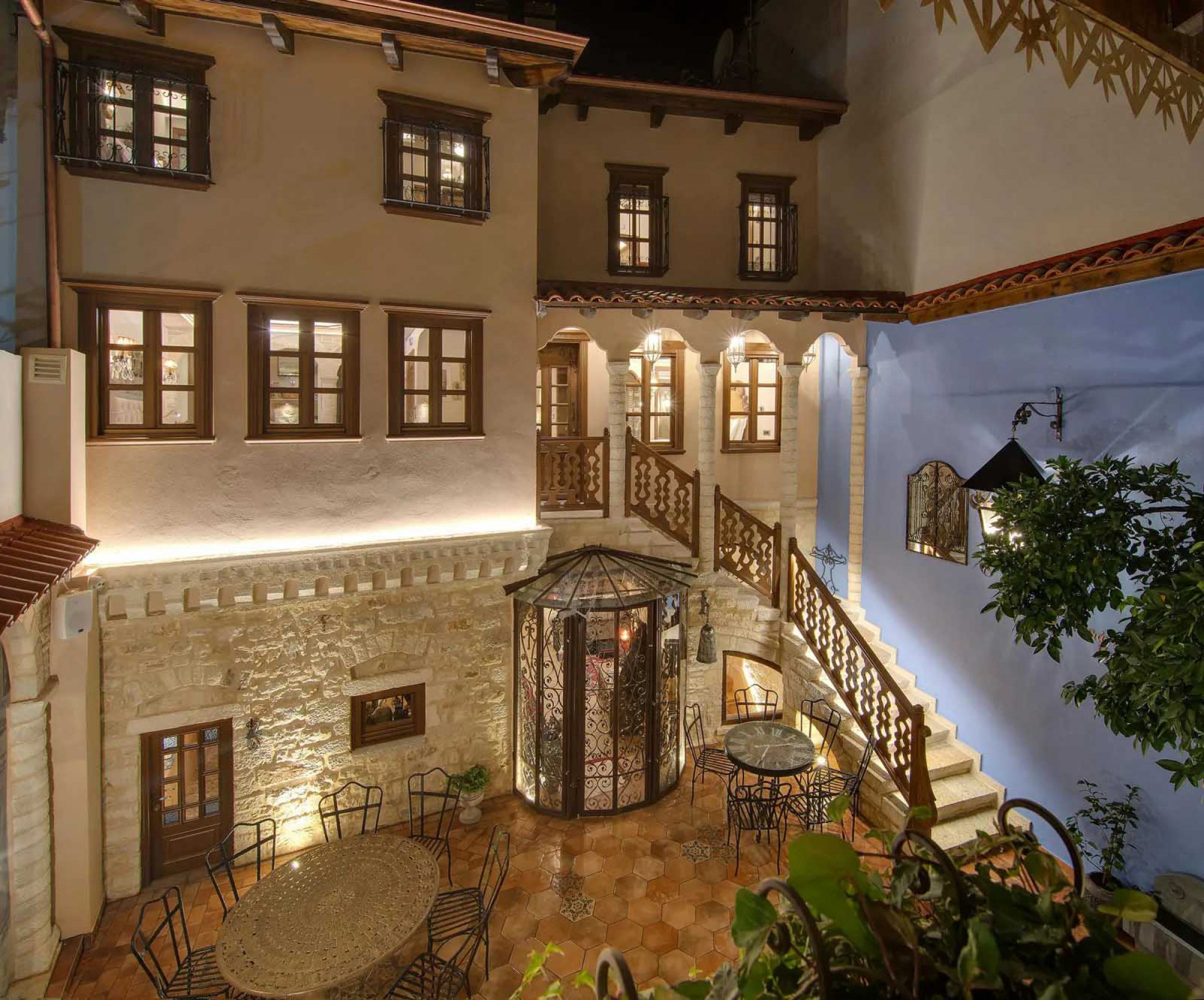 Kamares Boutique Hotel & Spa Ioannina-Ulaz u hotel.jpg