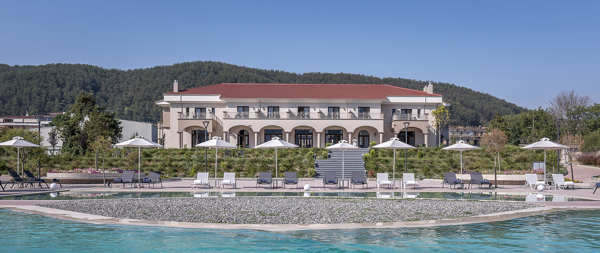 The Lake Hotel Ioannina-Spoljasnji izgled.jpg