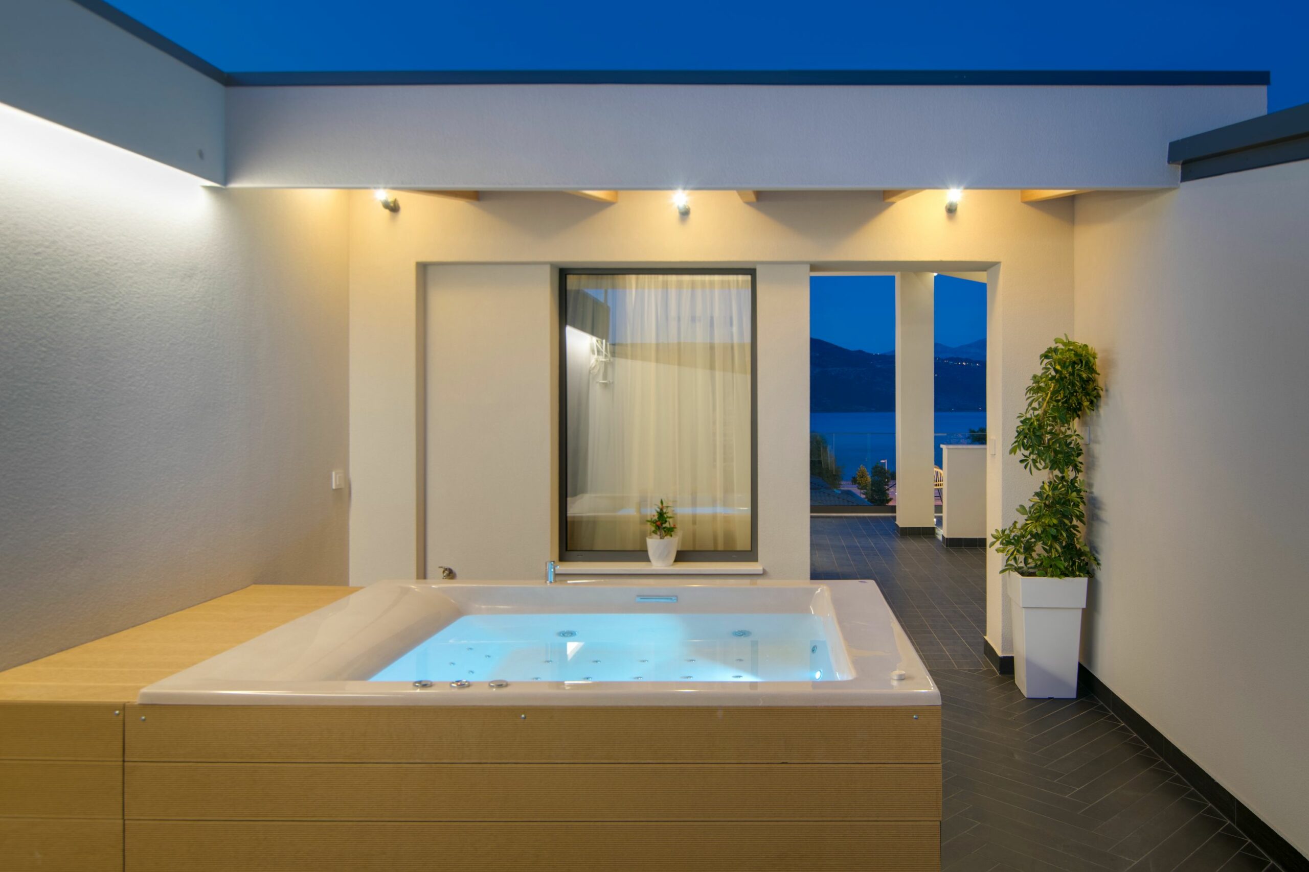 Selin Luxury Residences-Honeymoon suite djakuzi.jpg