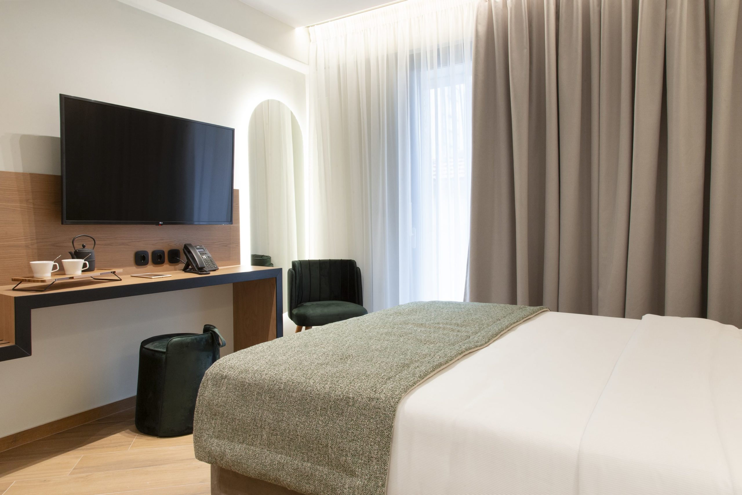 1910 Lifestyle Hotel-Comfort soba.jpg