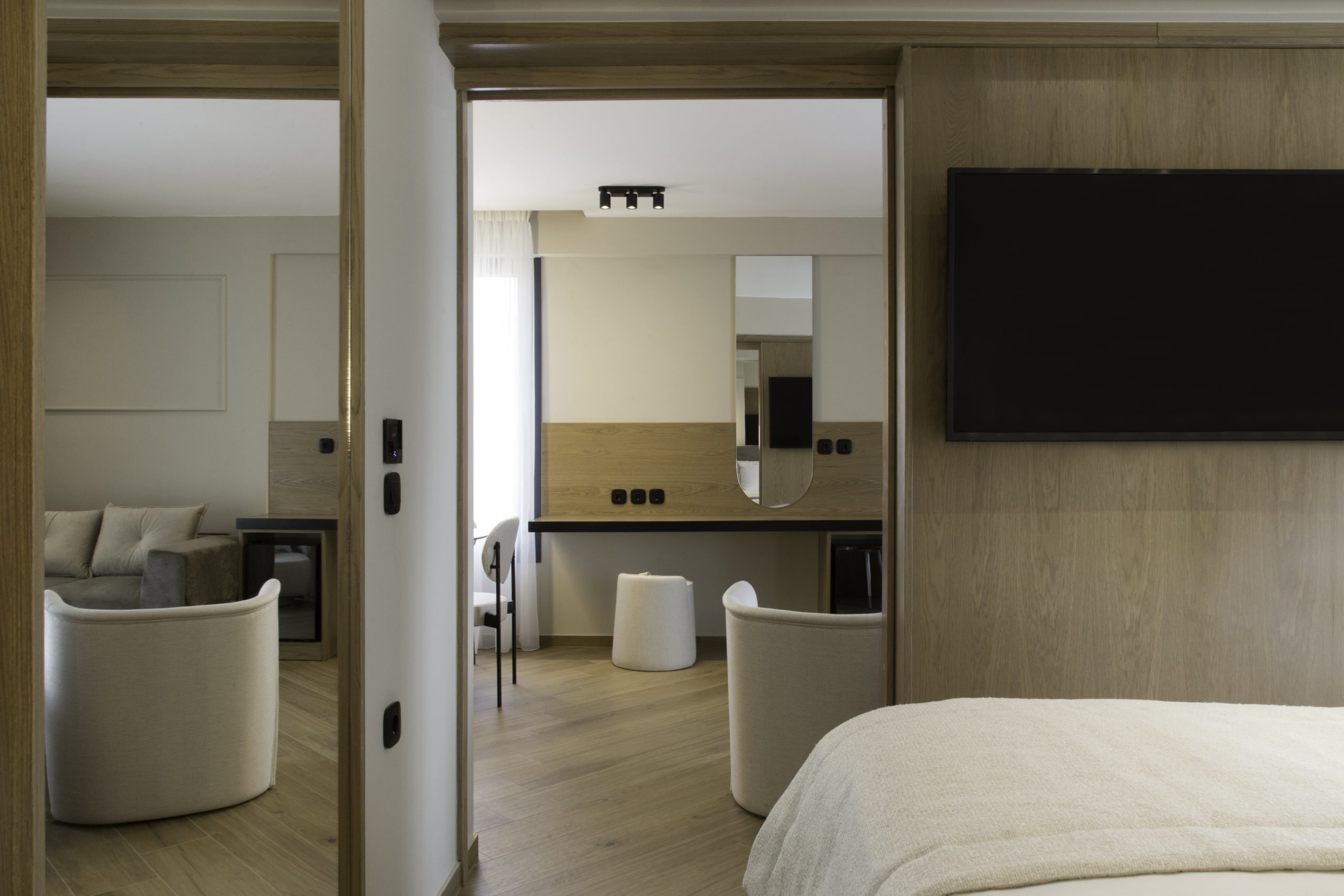 1910 Lifestyle Hotel-Deluxe suite.jpg