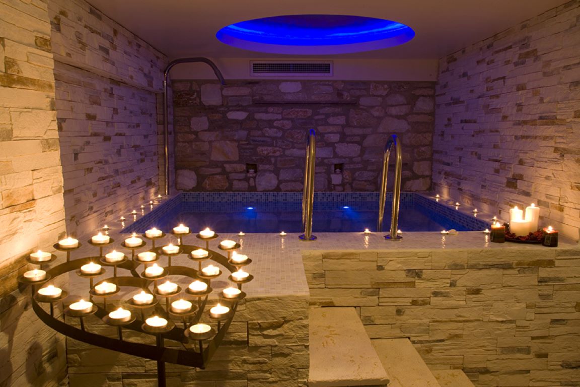 Alseides Boutique Hotel-Hidromasazna kada.jpg