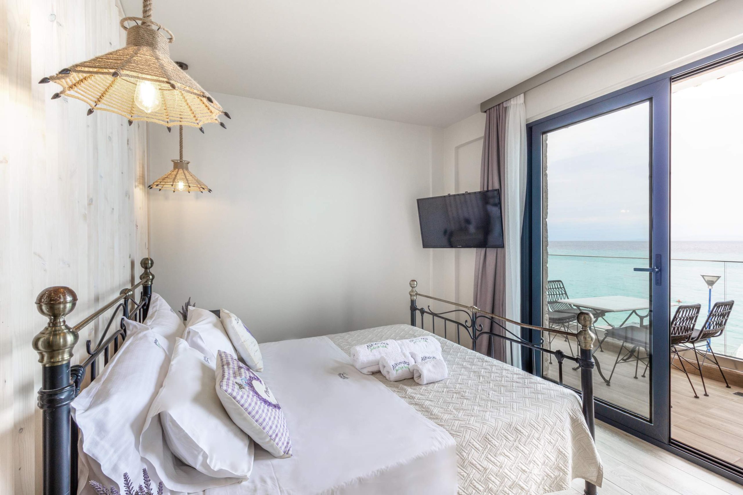 Hotel Alkionides Rooms apartman sa pogledom na more.jpg