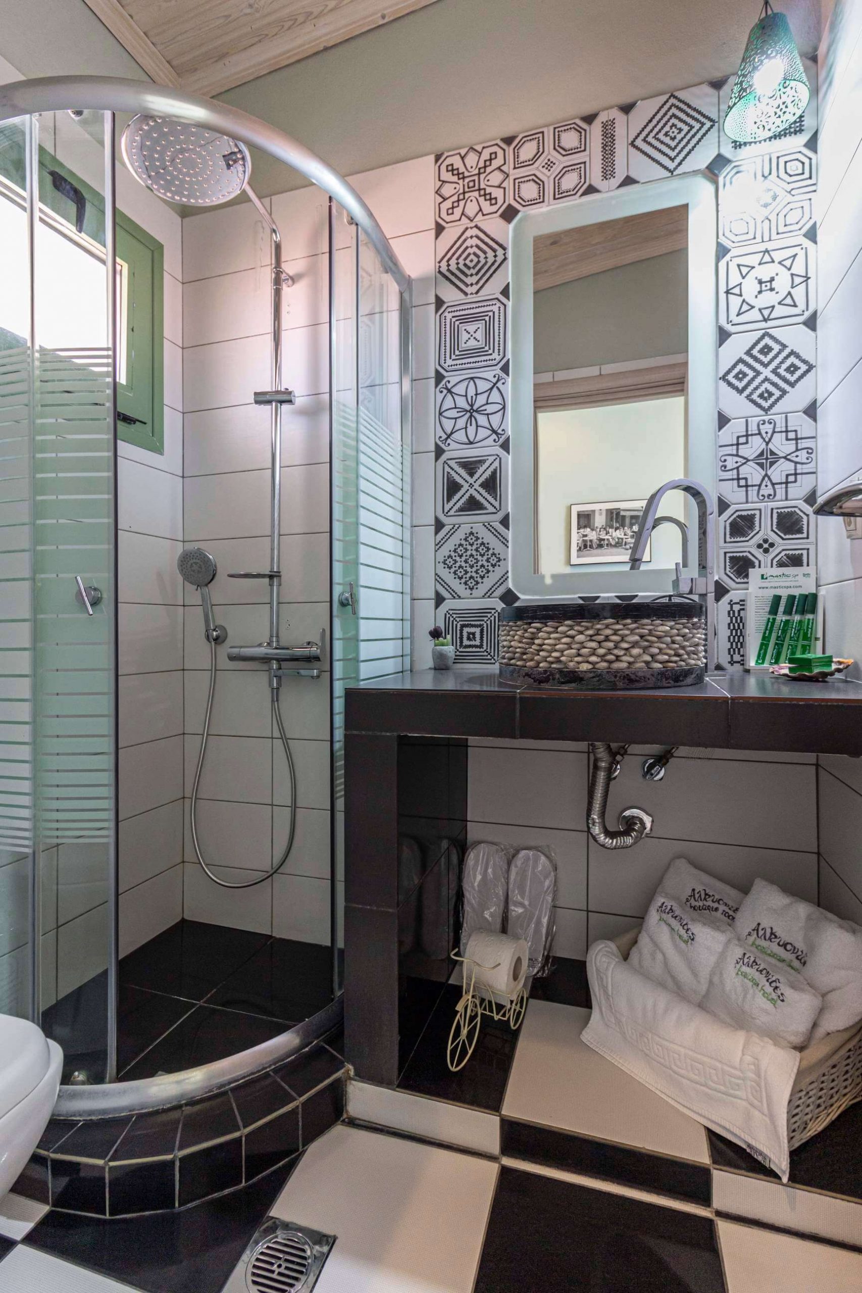 Hotel Alkionides Rooms izgled kupatila.jpg